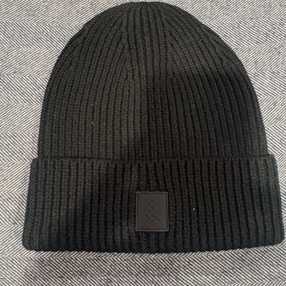 Rhône Women’s Aurora Patch Beanie | one size | color: black